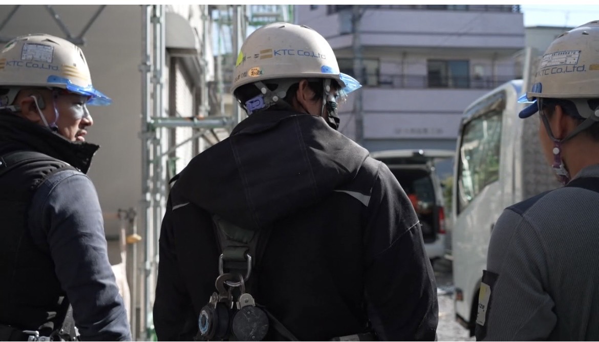 気兼ねなく相談できる、チームで働く現場