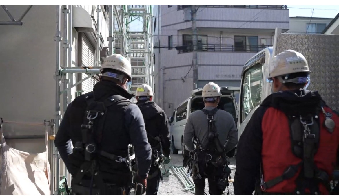 昔ながらの技と、今の安全基準を両立。