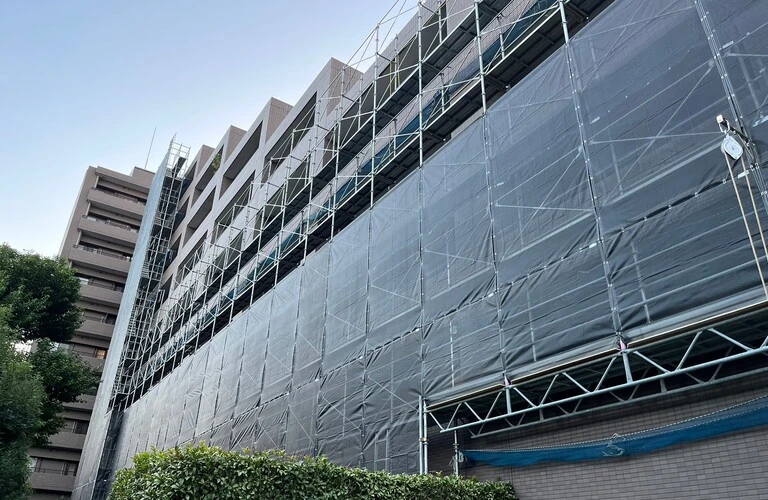 足場施工の安心を、市川のアットホームなチームでサポートします！